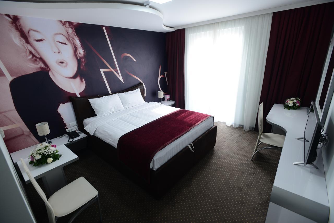 Garni Hotel Hollywoodland Wellness & Aquapark Белград Екстериор снимка