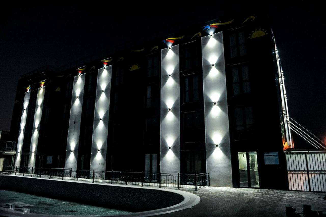 Garni Hotel Hollywoodland Wellness & Aquapark Белград Екстериор снимка
